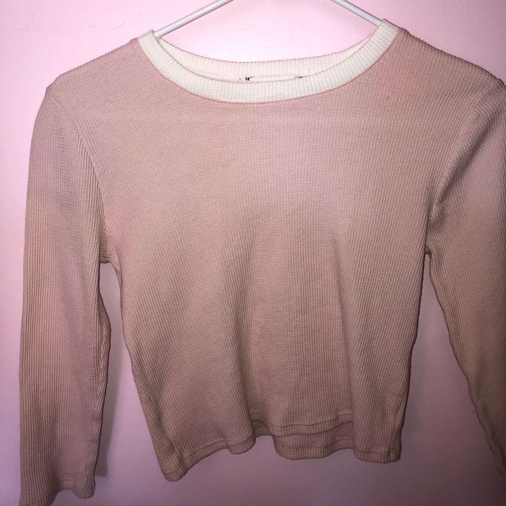 pink cropped top